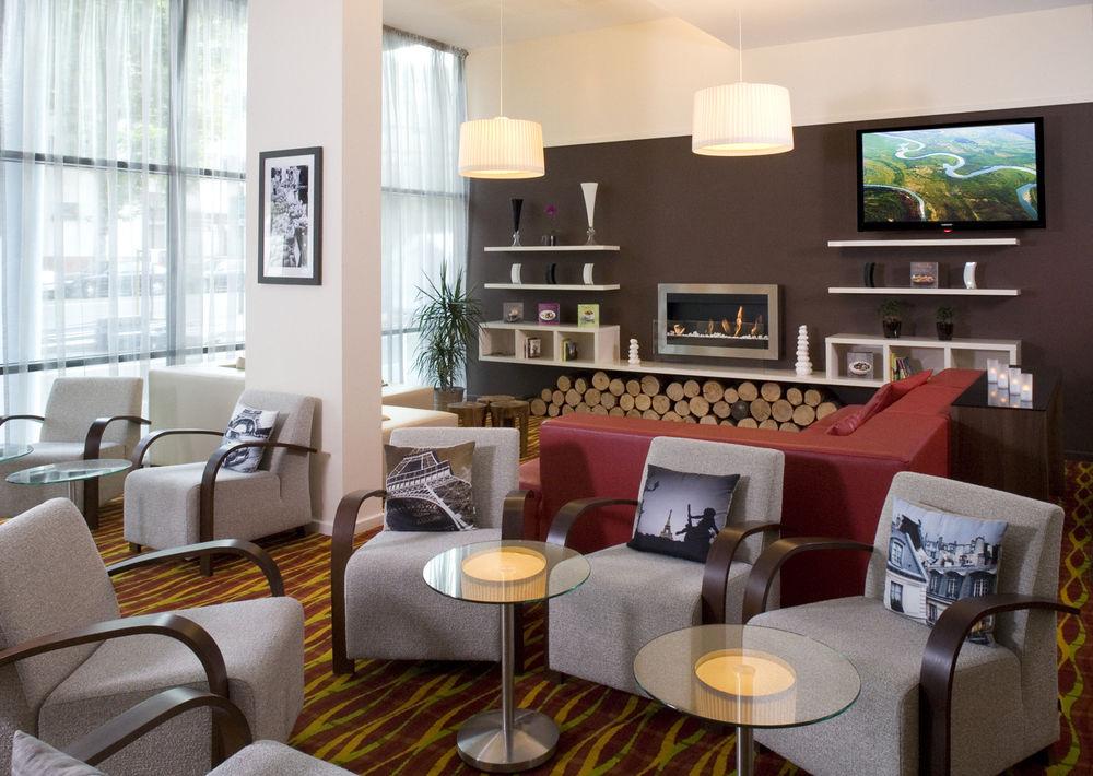 Courtyard By Marriott Paris Saint Denis Hotel Bagian luar foto