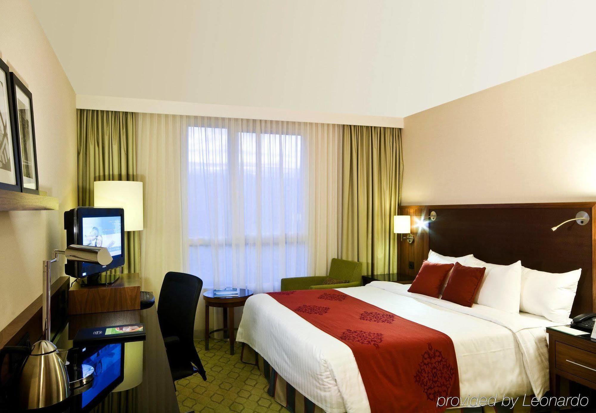 Courtyard By Marriott Paris Saint Denis Hotel Ruang foto