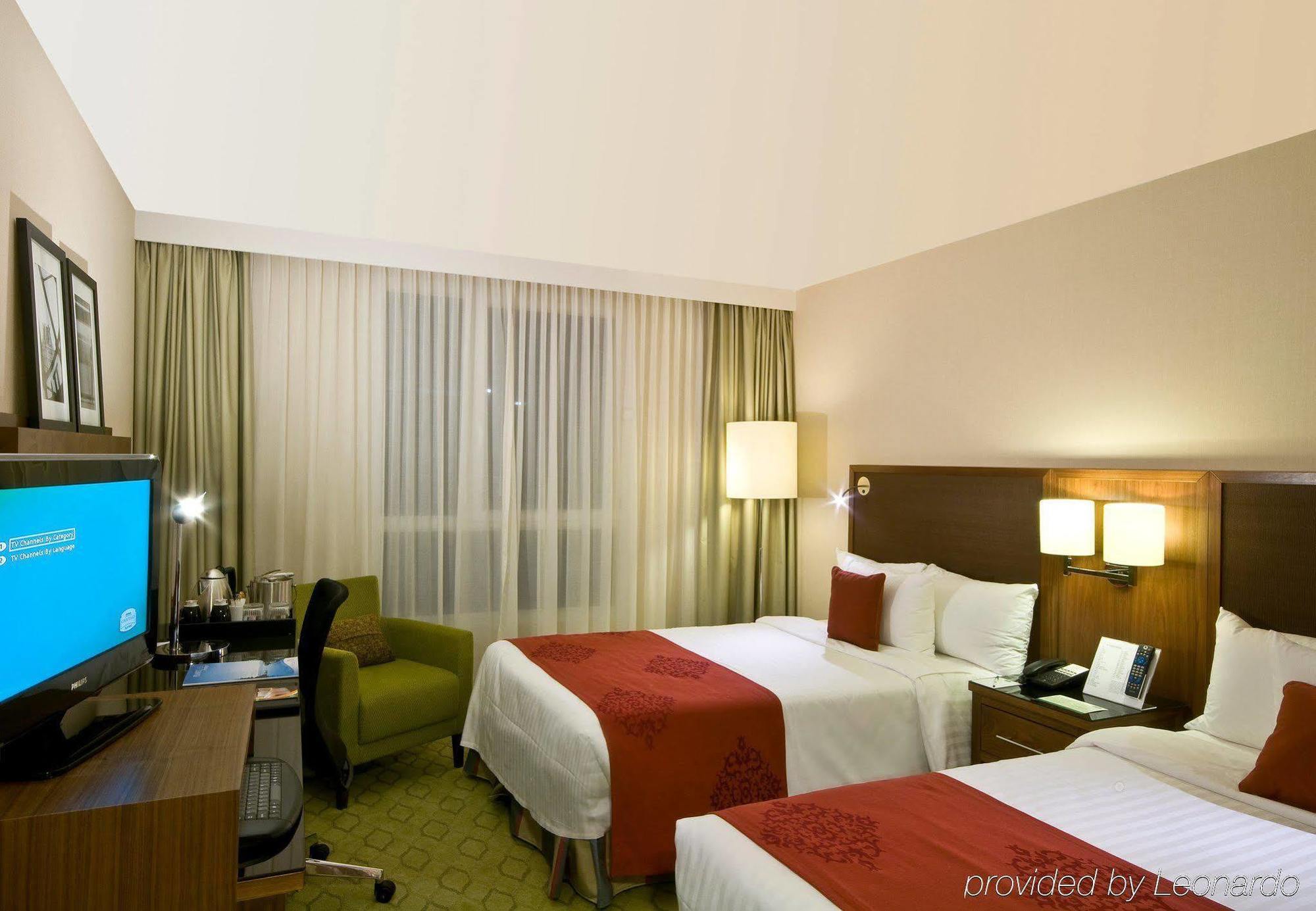 Courtyard By Marriott Paris Saint Denis Hotel Ruang foto